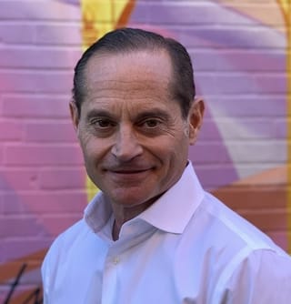 Tom Julian